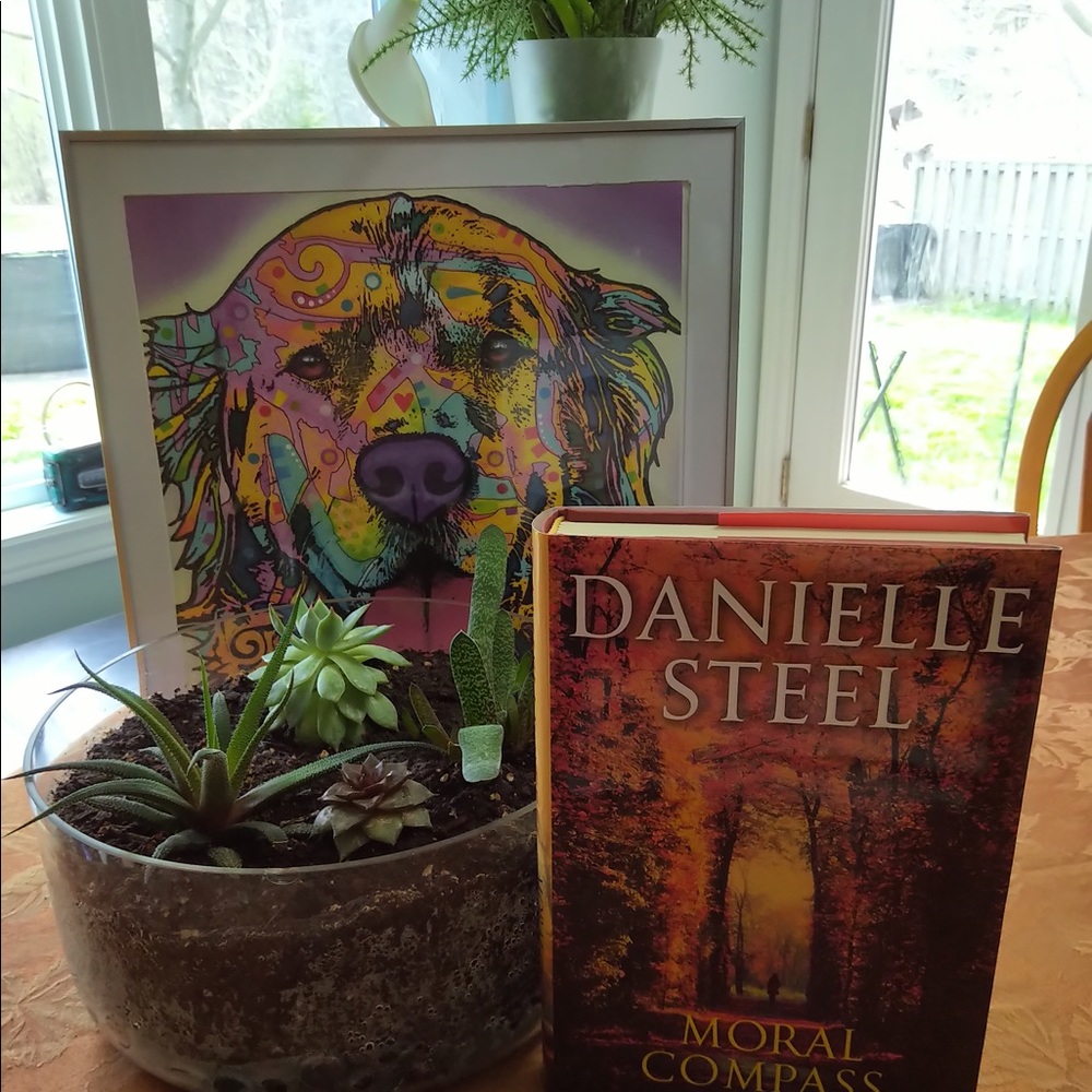 Moral Compas: 
by DANIELLE STEEL